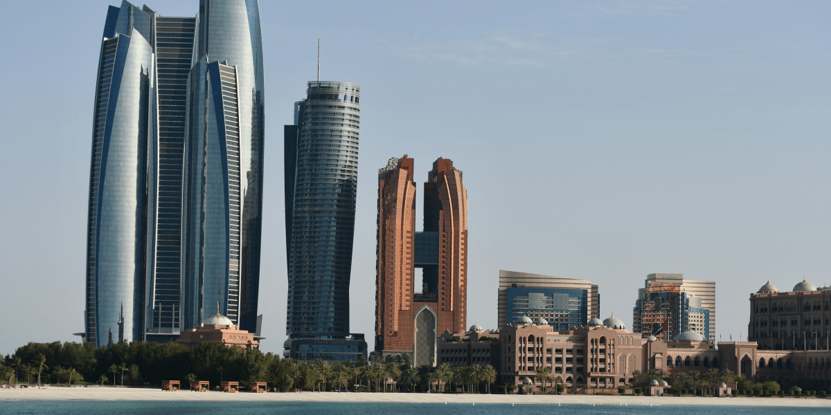 Abu Dhabi: Tradition Meets Modernity in a City of Enchanting Contrasts